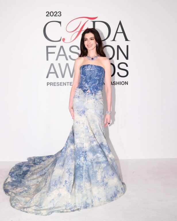 Anne Hathaway CFDA Fashion Awards ©BFA